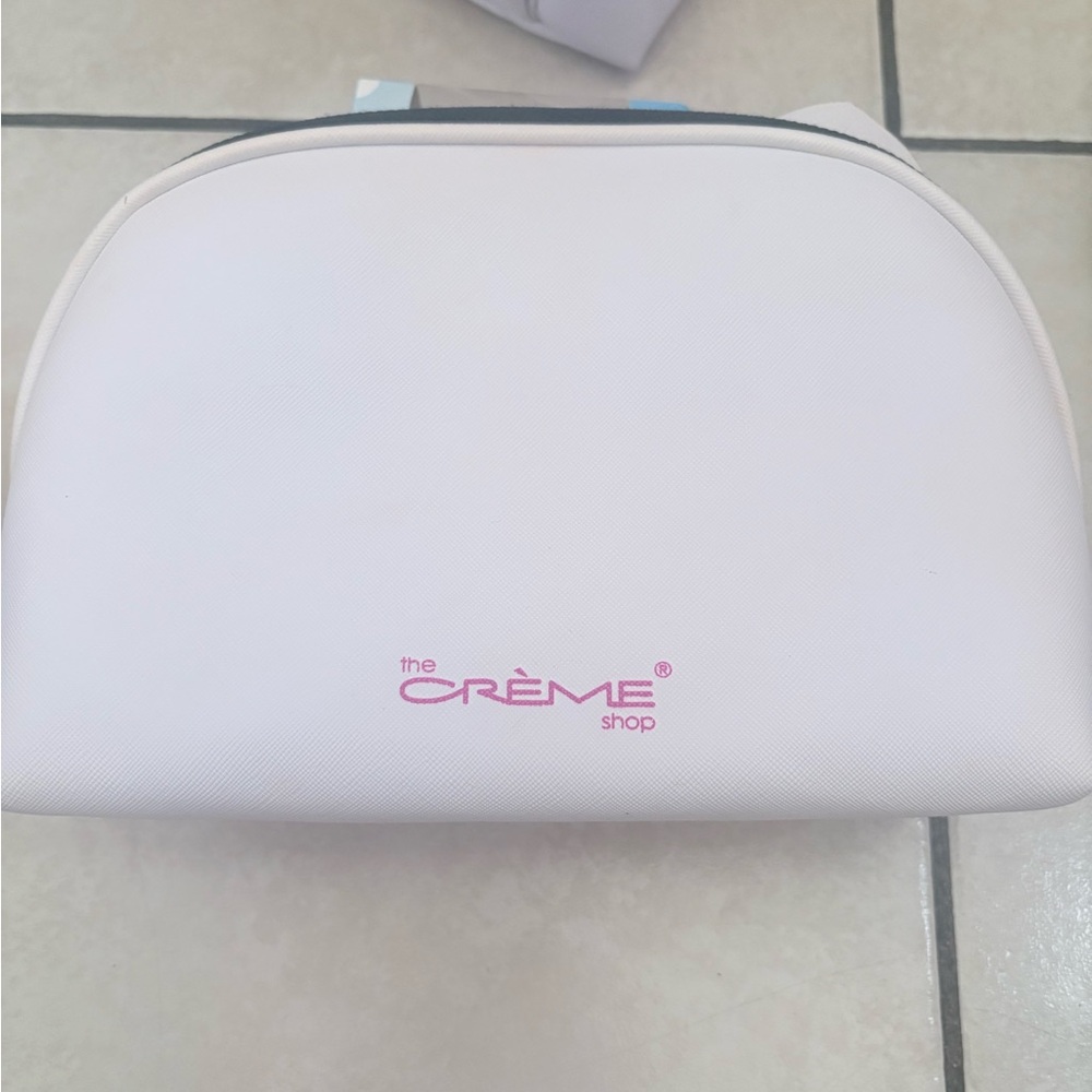 hello kitty makeup bag - Picture 2 of 6